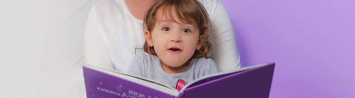 petite-fille-lecture-nounou